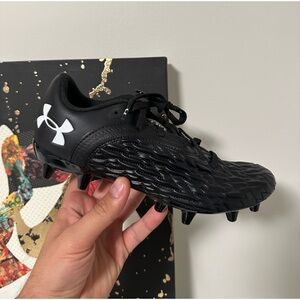 Under Armour Clone Magnetico Premier 2 FG
'Black Orange Shock' is 7.5 man